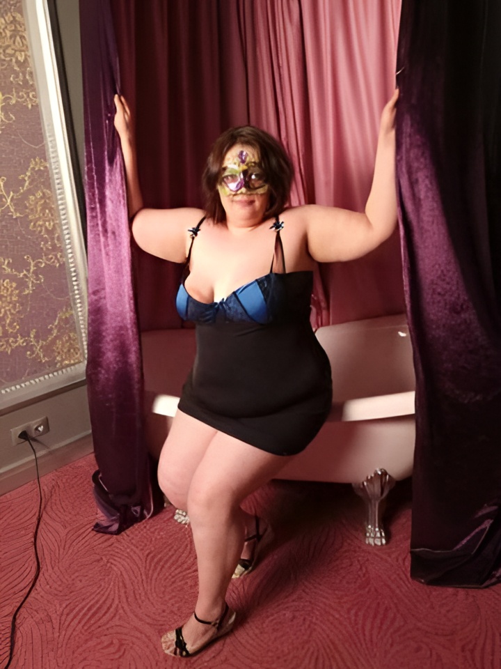 Индивидуалка Медея, доступна для личного знакомства от 2000 руб