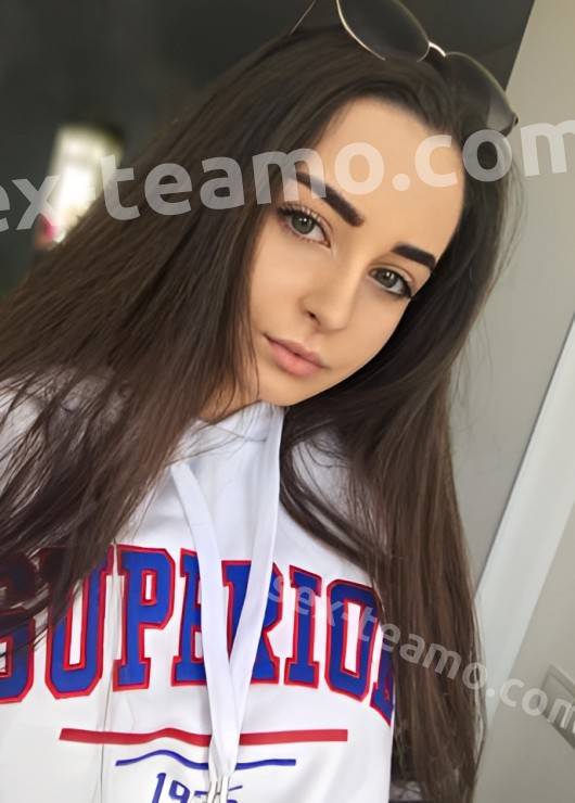 Рената привлекательная девушка из Ефремова цена от 1500 руб