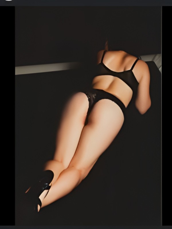 Анфиса привлекательная девушка из Ефремова цена от 10000 руб