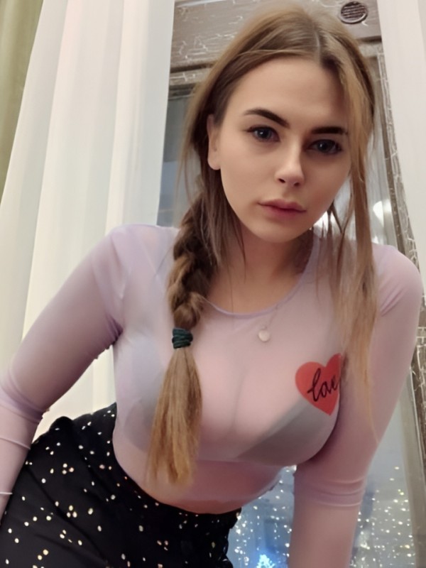 Ирина привлекательная девушка из Ефремова цена от 10000 руб