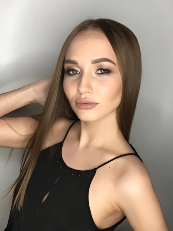 Карина привлекательная девушка из Ефремова цена от 10000 руб