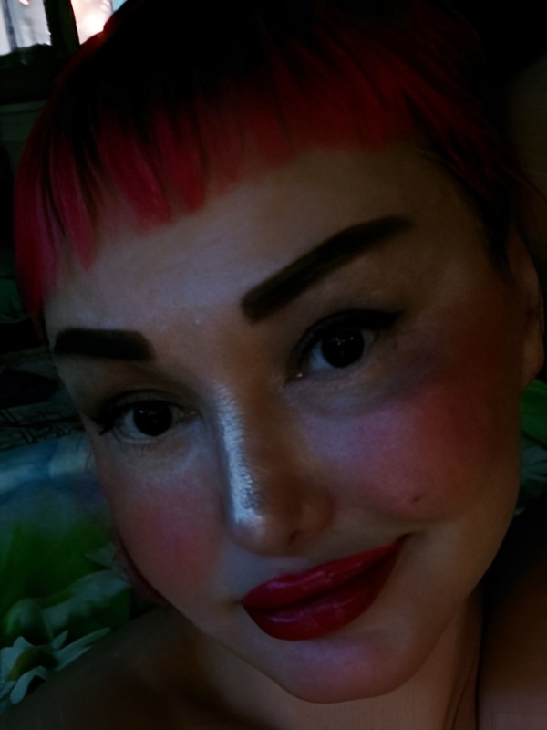 Викуля привлекательная девушка из Ефремова цена от 2000 руб