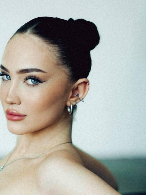 Светик привлекательная девушка из Ефремова цена от 6000 руб